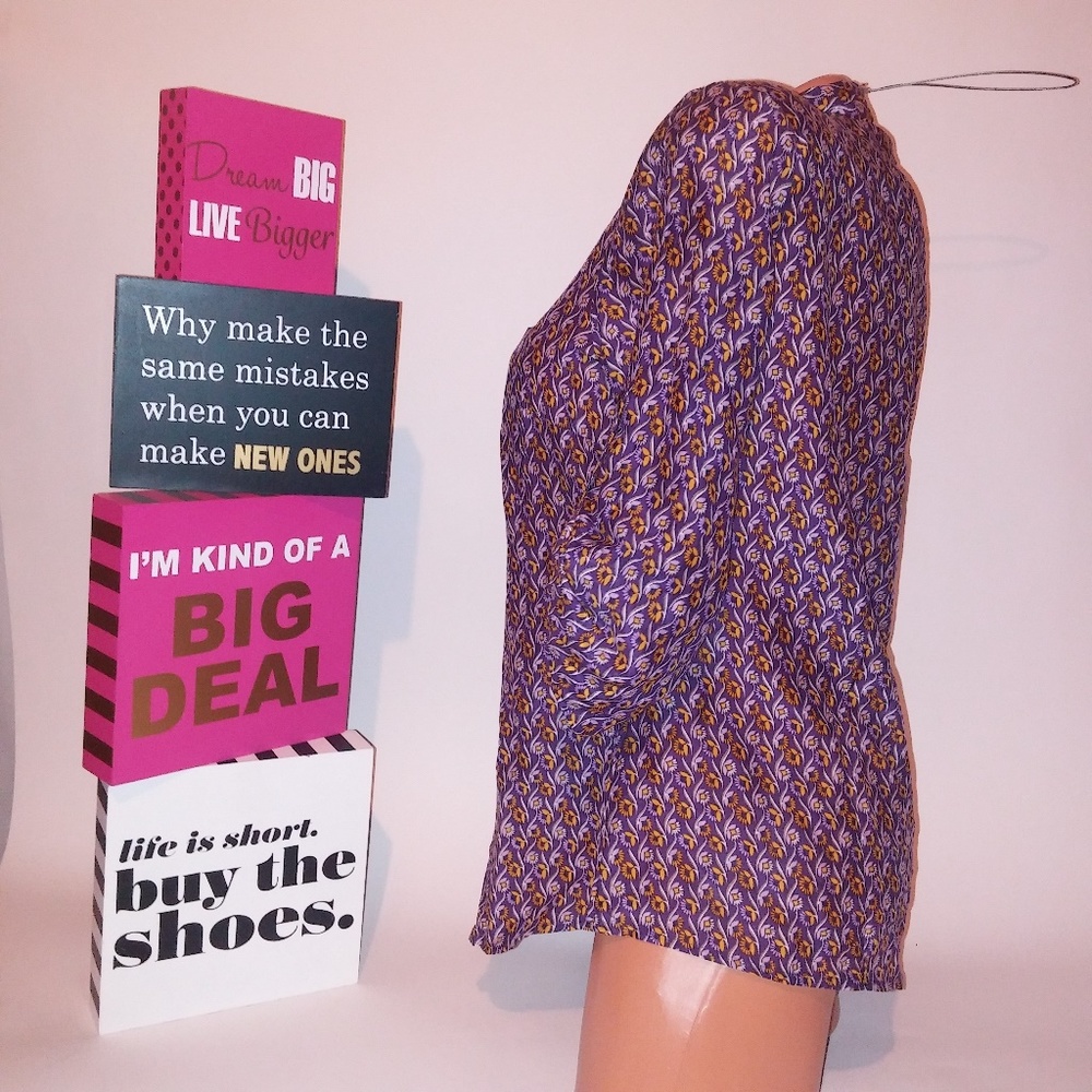 Ann Taylor 
Womens Blouse
Button Down Shirt
Size 8
Purple Yellow - Picture 4 of 5